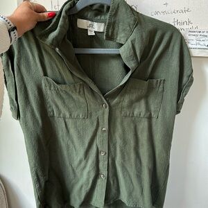 Tread Supply Green Linen Top